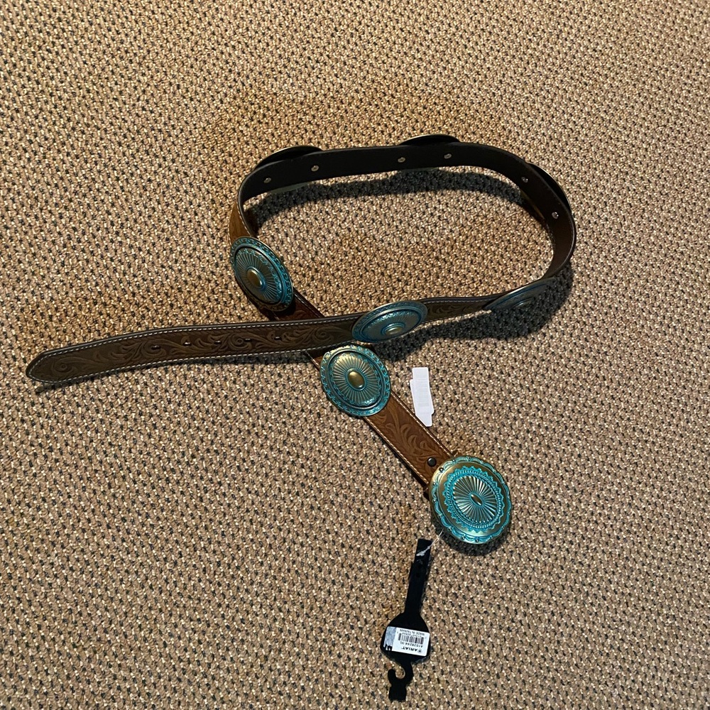 Women’s XL Ariat Concho Belt